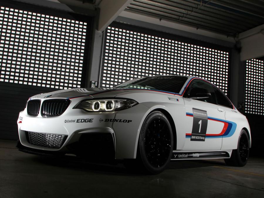  BMW M235i Racing 2014 года  (фото 12 из 26)